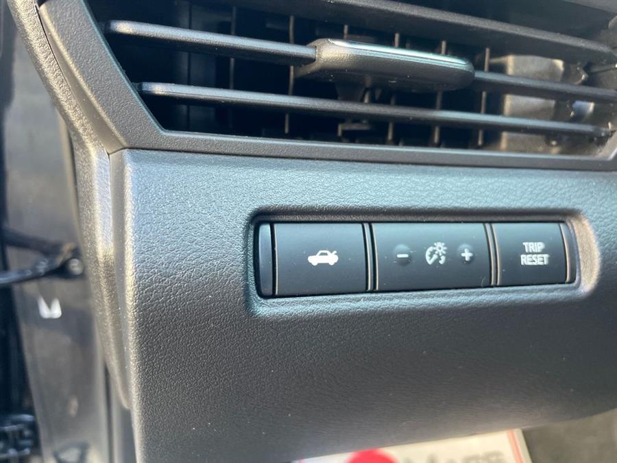 Used Nissan Altima 2.5 SV 2021 | Mass Auto Exchange. Framingham, Massachusetts Used Nissan Altima 2.5 SV 2021 | Mass Auto Exchange. Framingham, Massachusetts