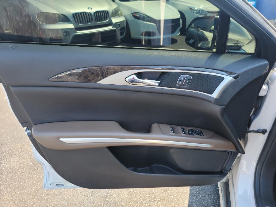 2013 Lincoln MKZ 4dr Sdn AWD, available for sale in Philadelphia, Pennsylvania | Eugen's Auto Sales & Repairs. Philadelphia, Pennsylvania 2013 Lincoln MKZ 4dr Sdn AWD, available for sale in Philadelphia, Pennsylvania | Eugen's Auto Sales & Repairs. Philadelphia, Pennsylvania