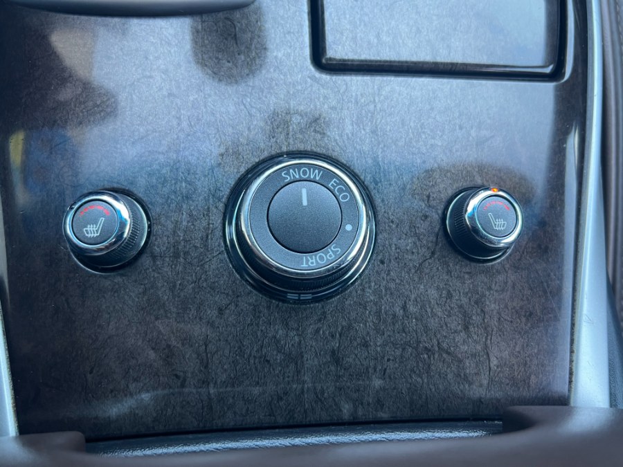 2015 INFINITI QX60 AWD 4dr, available for sale in Bristol, Connecticut | Bristol Auto Center LLC. Bristol, Connecticut 2015 INFINITI QX60 AWD 4dr, available for sale in Bristol, Connecticut | Bristol Auto Center LLC. Bristol, Connecticut