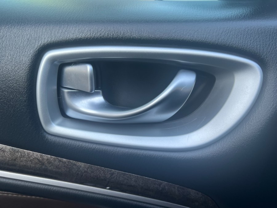 2015 INFINITI QX60 AWD 4dr, available for sale in Bristol, Connecticut | Bristol Auto Center LLC. Bristol, Connecticut 2015 INFINITI QX60 AWD 4dr, available for sale in Bristol, Connecticut | Bristol Auto Center LLC. Bristol, Connecticut