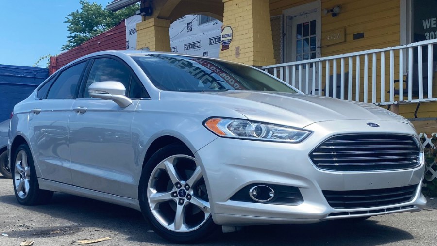 Used Ford Fusion 4dr Sdn SE FWD 2016 | Temple Hills Used Car. Temple Hills, Maryland