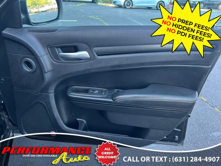 Used Chrysler 300 4dr Sdn 300S AWD 2016 | Performance Auto Inc. Bohemia, New York Used Chrysler 300 4dr Sdn 300S AWD 2016 | Performance Auto Inc. Bohemia, New York