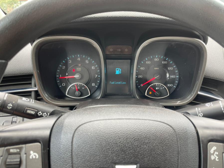 2013 Chevrolet Malibu 4dr Sdn LS w/1LS, available for sale in Manchester, Connecticut | Carsonmain LLC. Manchester, Connecticut 2013 Chevrolet Malibu 4dr Sdn LS w/1LS, available for sale in Manchester, Connecticut | Carsonmain LLC. Manchester, Connecticut