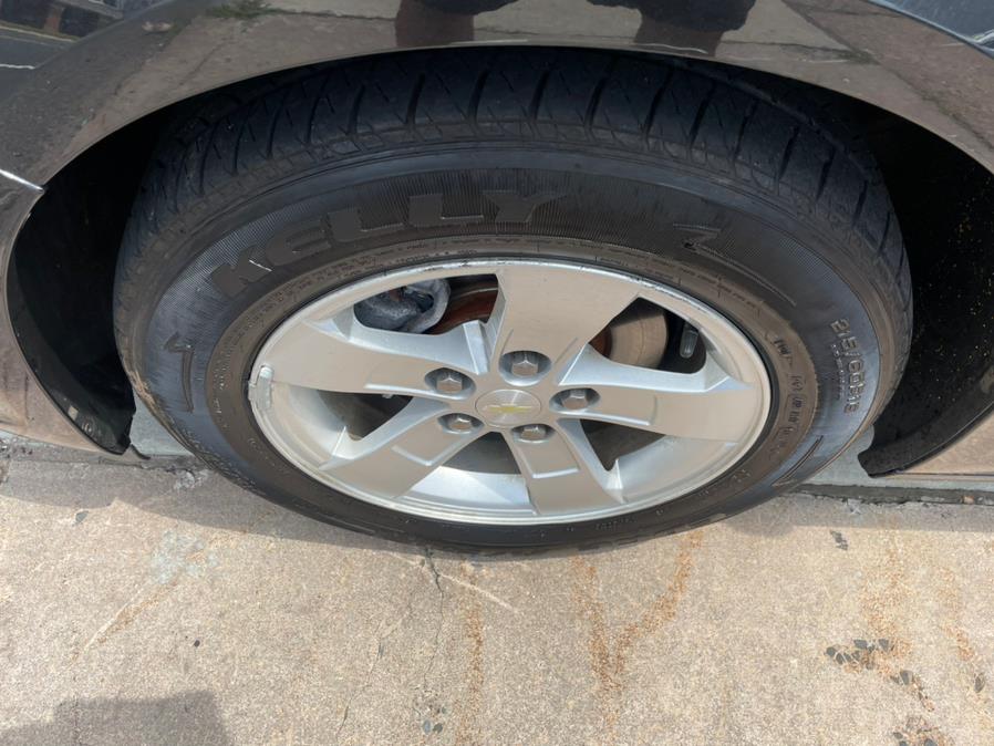 2013 Chevrolet Malibu 4dr Sdn LS w/1LS, available for sale in Manchester, Connecticut | Carsonmain LLC. Manchester, Connecticut 2013 Chevrolet Malibu 4dr Sdn LS w/1LS, available for sale in Manchester, Connecticut | Carsonmain LLC. Manchester, Connecticut
