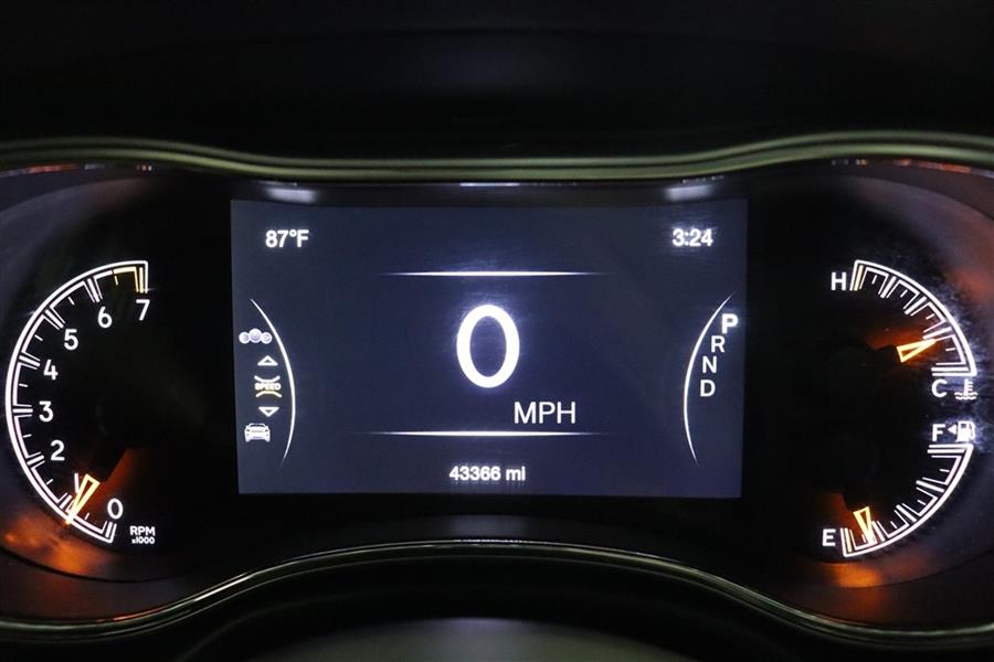 2018 Jeep Grand Cherokee ALTITUDE, available for sale in Paterson, New Jersey | Fast Track Motors. Paterson, New Jersey 2018 Jeep Grand Cherokee ALTITUDE, available for sale in Paterson, New Jersey | Fast Track Motors. Paterson, New Jersey