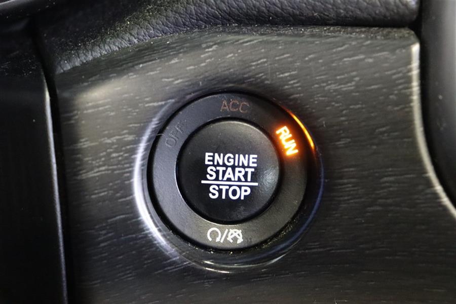 2018 Jeep Grand Cherokee ALTITUDE, available for sale in Paterson, New Jersey | Fast Track Motors. Paterson, New Jersey 2018 Jeep Grand Cherokee ALTITUDE, available for sale in Paterson, New Jersey | Fast Track Motors. Paterson, New Jersey
