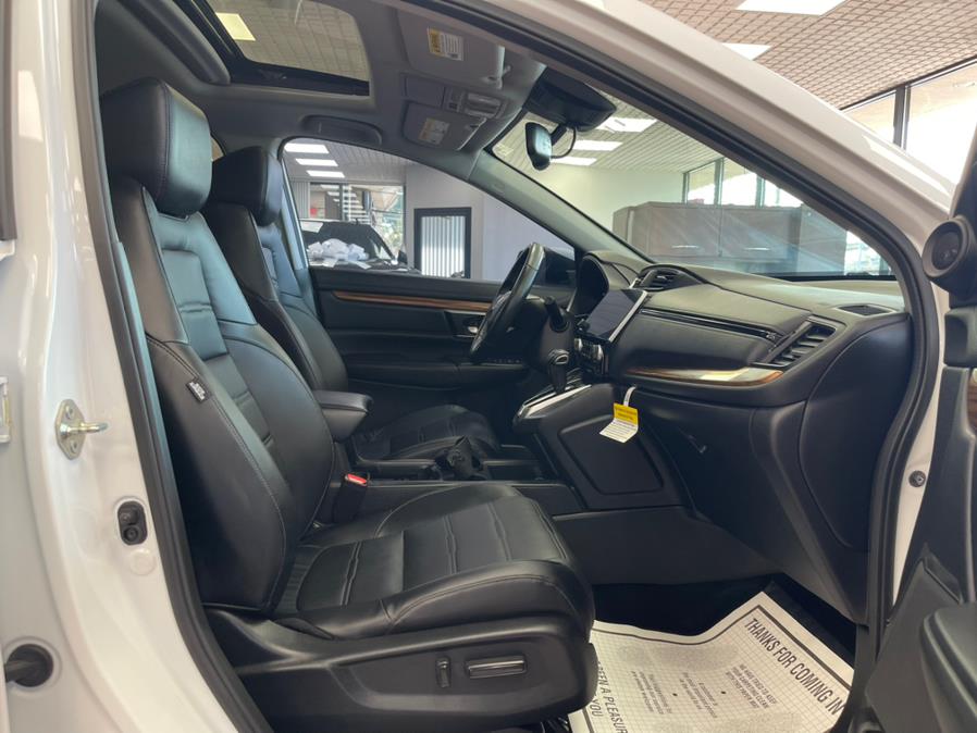 Used Honda CR-V Touring AWD 2019 | Power Motors East. Massapequa Park, New York Used Honda CR-V Touring AWD 2019 | Power Motors East. Massapequa Park, New York