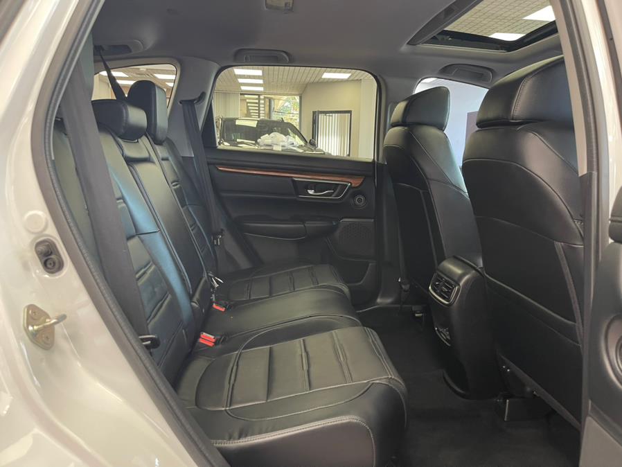 Used Honda CR-V Touring AWD 2019 | Power Motors East. Massapequa Park, New York Used Honda CR-V Touring AWD 2019 | Power Motors East. Massapequa Park, New York