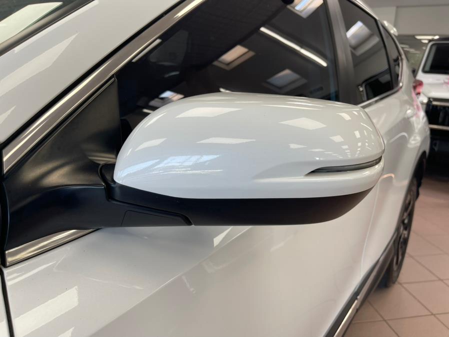 Used Honda CR-V Touring AWD 2019 | Power Motors East. Massapequa Park, New York Used Honda CR-V Touring AWD 2019 | Power Motors East. Massapequa Park, New York