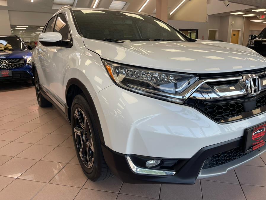 Used Honda CR-V Touring AWD 2019 | Power Motors East. Massapequa Park, New York Used Honda CR-V Touring AWD 2019 | Power Motors East. Massapequa Park, New York