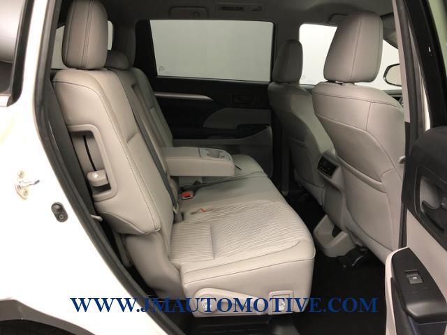 2016 Toyota Highlander AWD 4dr V6 LE Plus, available for sale in Naugatuck, Connecticut | J&M Automotive Sls&Svc LLC. Naugatuck, Connecticut 2016 Toyota Highlander AWD 4dr V6 LE Plus, available for sale in Naugatuck, Connecticut | J&M Automotive Sls&Svc LLC. Naugatuck, Connecticut