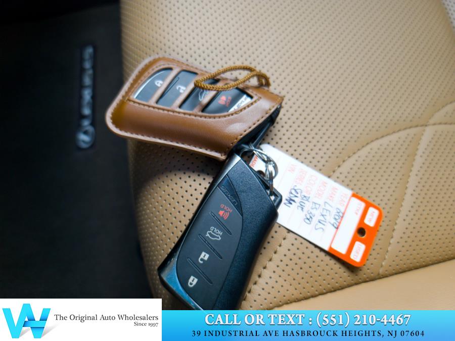 Used Lexus ES ES 350 FWD 2019 | AW Auto & Truck Wholesalers, Inc. Hasbrouck Heights, New Jersey Used Lexus ES ES 350 FWD 2019 | AW Auto & Truck Wholesalers, Inc. Hasbrouck Heights, New Jersey
