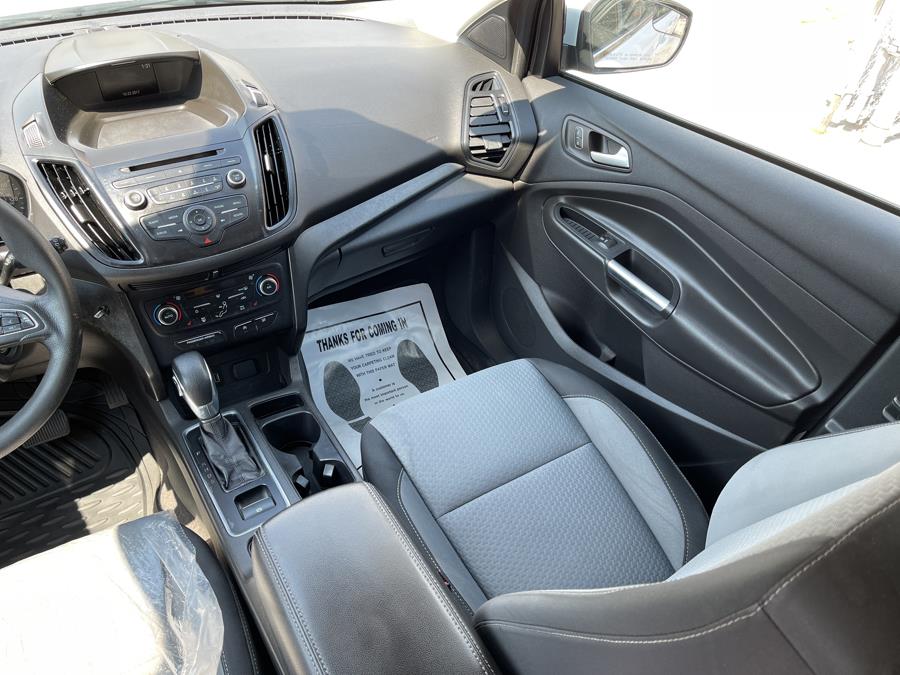 2018 Ford Escape SE 4WD, available for sale in Bronx, New York | New York Motors Group Solutions LLC. Bronx, New York 2018 Ford Escape SE 4WD, available for sale in Bronx, New York | New York Motors Group Solutions LLC. Bronx, New York