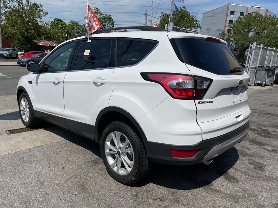 2018 Ford Escape SE 4WD, available for sale in Bronx, New York | New York Motors Group Solutions LLC. Bronx, New York 2018 Ford Escape SE 4WD, available for sale in Bronx, New York | New York Motors Group Solutions LLC. Bronx, New York