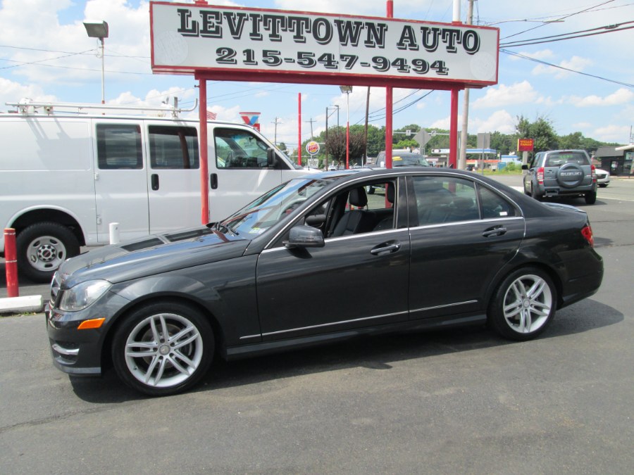 2014 Mercedes-Benz C-Class 4dr Sdn C250 Luxury RWD, available for sale in Levittown, Pennsylvania | Levittown Auto. Levittown, Pennsylvania