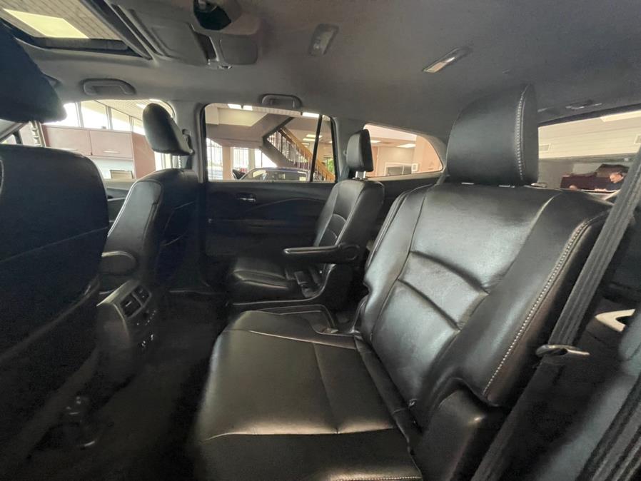Used Honda Pilot Touring 7-Passenger AWD 2019 | Power Motors East. Massapequa Park, New York Used Honda Pilot Touring 7-Passenger AWD 2019 | Power Motors East. Massapequa Park, New York