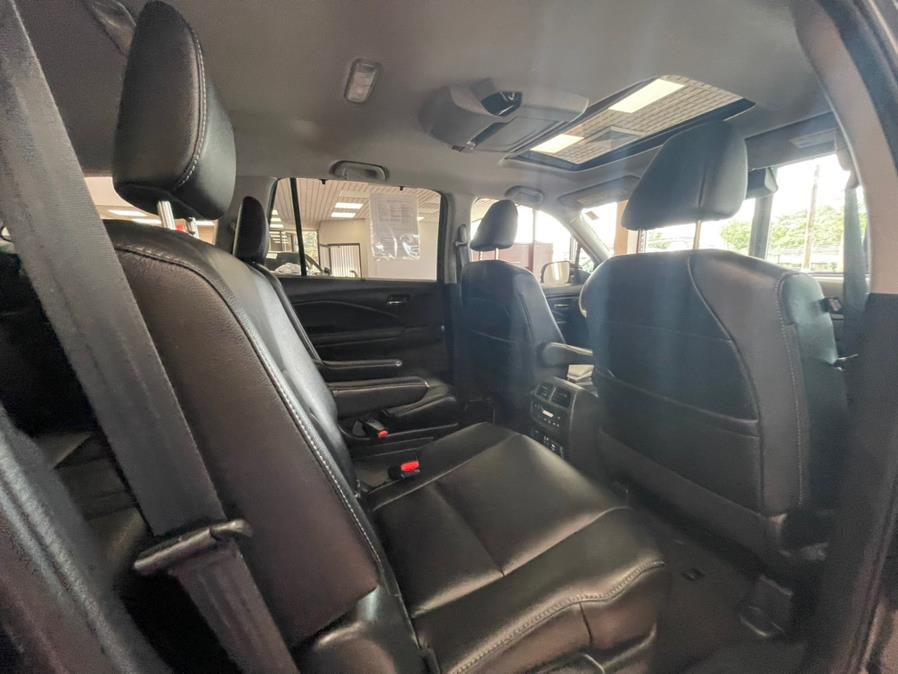 Used Honda Pilot Touring 7-Passenger AWD 2019 | Power Motors East. Massapequa Park, New York Used Honda Pilot Touring 7-Passenger AWD 2019 | Power Motors East. Massapequa Park, New York