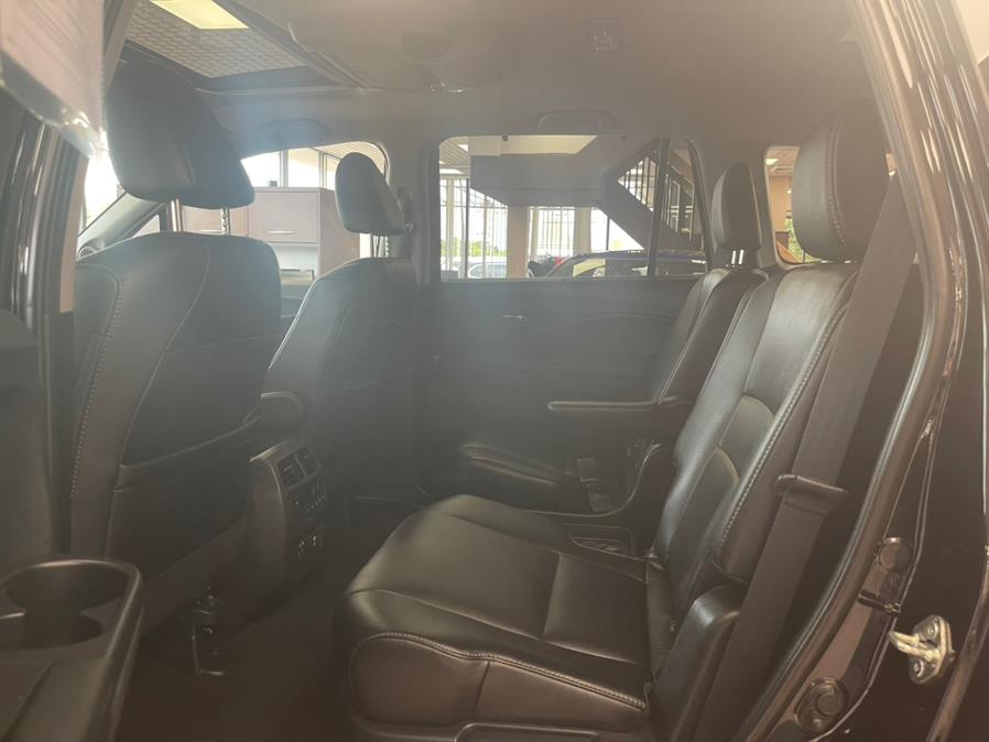 Used Honda Pilot Touring 7-Passenger AWD 2019 | Power Motors East. Massapequa Park, New York Used Honda Pilot Touring 7-Passenger AWD 2019 | Power Motors East. Massapequa Park, New York