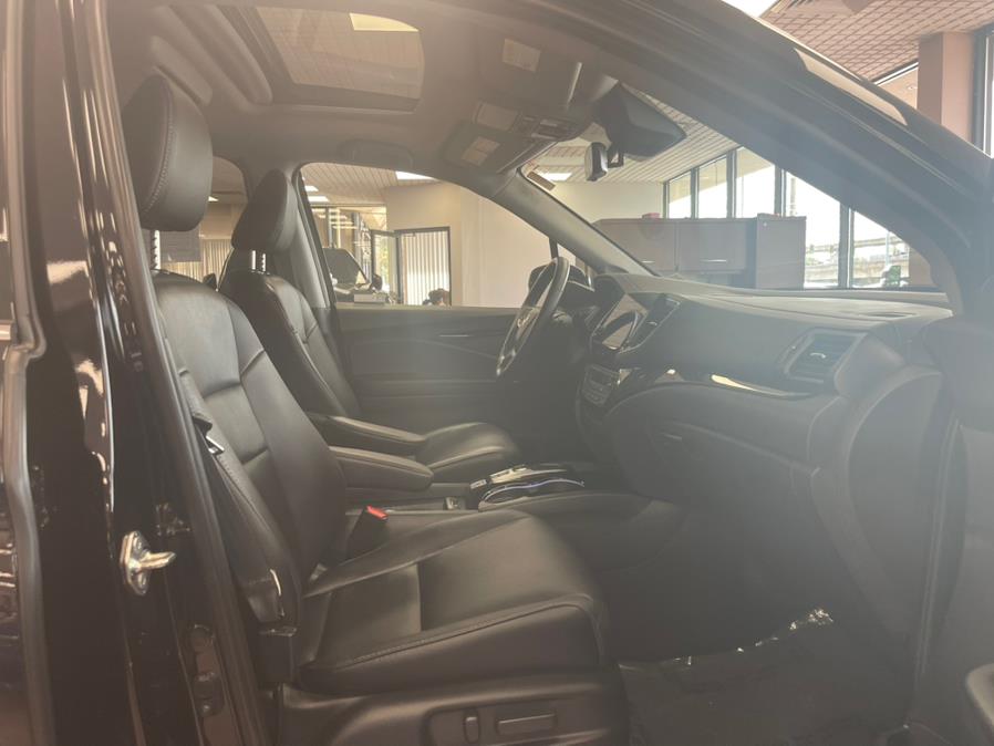 Used Honda Pilot Touring 7-Passenger AWD 2019 | Power Motors East. Massapequa Park, New York Used Honda Pilot Touring 7-Passenger AWD 2019 | Power Motors East. Massapequa Park, New York