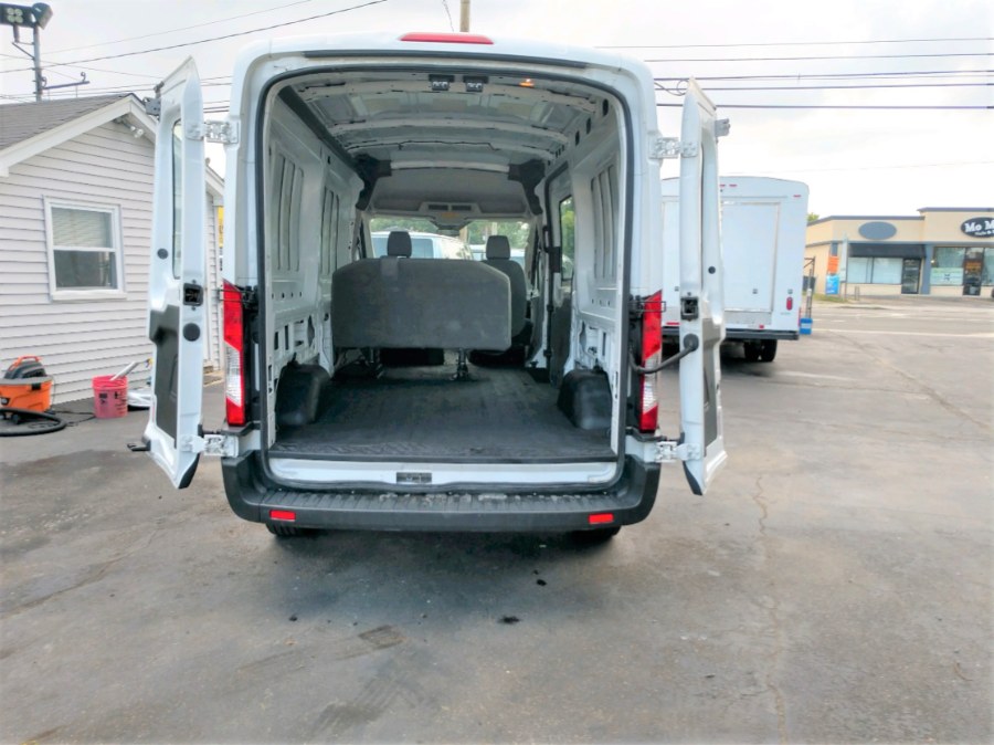 Used Ford Transit Cargo Van T-250 148" Med Rf 9000 GVWR Sliding RH Dr 2015 | Warwick Auto Sales Inc. COPIAGUE, New York Used Ford Transit Cargo Van T-250 148" Med Rf 9000 GVWR Sliding RH Dr 2015 | Warwick Auto Sales Inc. COPIAGUE, New York