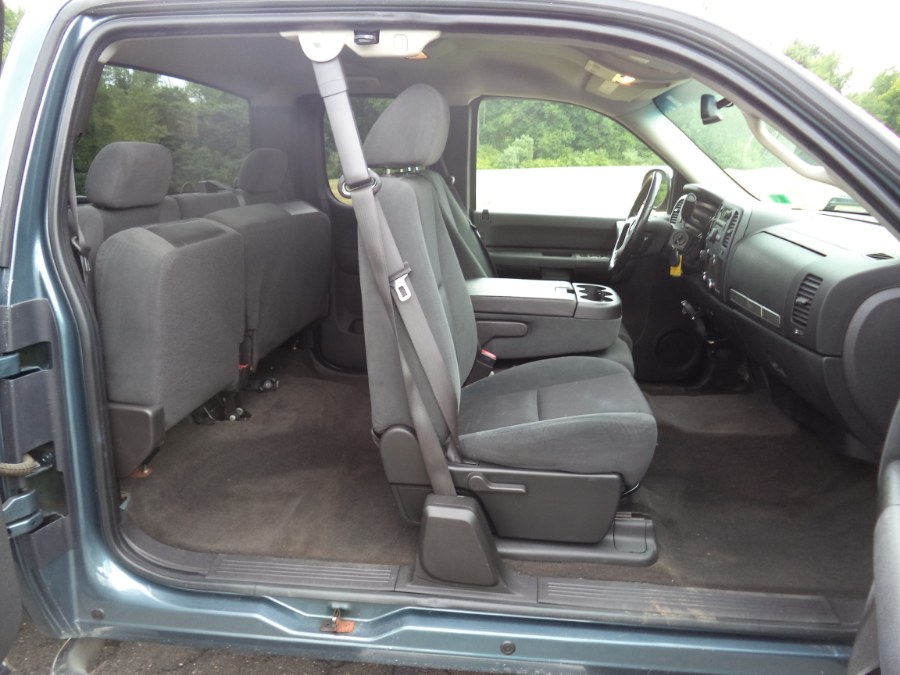 2009 Chevrolet Silverado 1500 4WD Ext Cab 143.5" LT, available for sale in Berlin, Connecticut | International Motorcars llc. Berlin, Connecticut 2009 Chevrolet Silverado 1500 4WD Ext Cab 143.5" LT, available for sale in Berlin, Connecticut | International Motorcars llc. Berlin, Connecticut