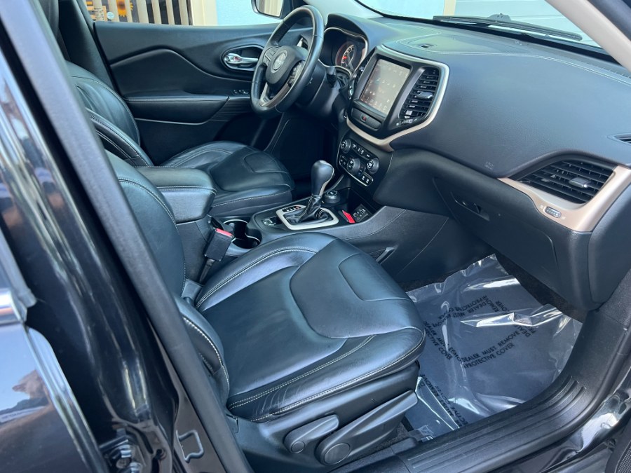 2015 Jeep Cherokee 4WD 4dr Limited, available for sale in Bristol, Connecticut | Bristol Auto Center LLC. Bristol, Connecticut 2015 Jeep Cherokee 4WD 4dr Limited, available for sale in Bristol, Connecticut | Bristol Auto Center LLC. Bristol, Connecticut