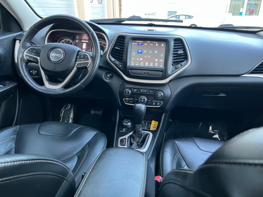 2015 Jeep Cherokee 4WD 4dr Limited, available for sale in Bristol, Connecticut | Bristol Auto Center LLC. Bristol, Connecticut 2015 Jeep Cherokee 4WD 4dr Limited, available for sale in Bristol, Connecticut | Bristol Auto Center LLC. Bristol, Connecticut