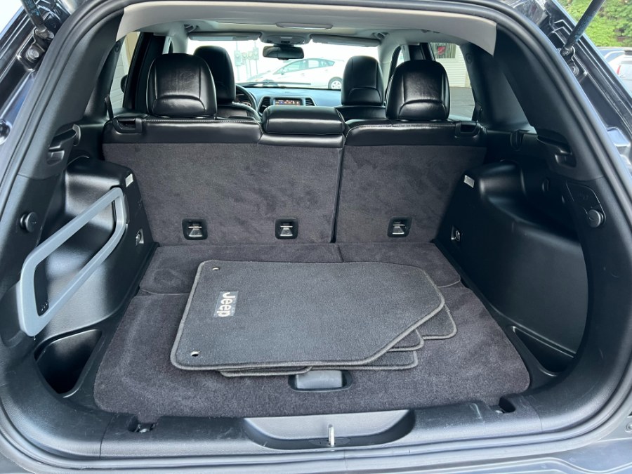 2015 Jeep Cherokee 4WD 4dr Limited, available for sale in Bristol, Connecticut | Bristol Auto Center LLC. Bristol, Connecticut 2015 Jeep Cherokee 4WD 4dr Limited, available for sale in Bristol, Connecticut | Bristol Auto Center LLC. Bristol, Connecticut