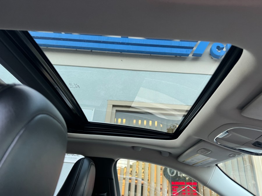 2015 Jeep Cherokee 4WD 4dr Limited, available for sale in Bristol, Connecticut | Bristol Auto Center LLC. Bristol, Connecticut 2015 Jeep Cherokee 4WD 4dr Limited, available for sale in Bristol, Connecticut | Bristol Auto Center LLC. Bristol, Connecticut