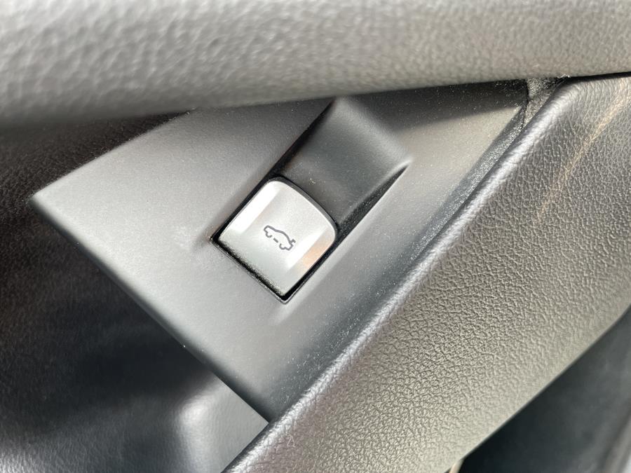 2016 BMW 7 Series 4dr Sdn 750i xDrive AWD, available for sale in Hartford, Connecticut | Lex Autos LLC. Hartford, Connecticut 2016 BMW 7 Series 4dr Sdn 750i xDrive AWD, available for sale in Hartford, Connecticut | Lex Autos LLC. Hartford, Connecticut