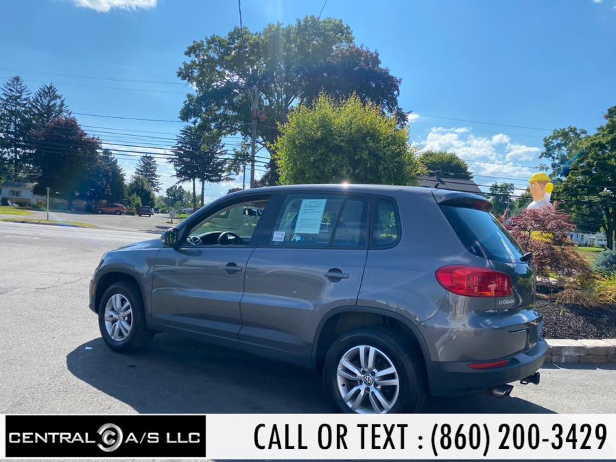 2012 Volkswagen Tiguan 4WD 4dr Auto SE w/Sunroof & Nav, available for sale in East Windsor, Connecticut | Central A/S LLC. East Windsor, Connecticut 2012 Volkswagen Tiguan 4WD 4dr Auto SE w/Sunroof & Nav, available for sale in East Windsor, Connecticut | Central A/S LLC. East Windsor, Connecticut