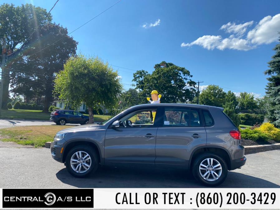 2012 Volkswagen Tiguan 4WD 4dr Auto SE w/Sunroof & Nav, available for sale in East Windsor, Connecticut | Central A/S LLC. East Windsor, Connecticut 2012 Volkswagen Tiguan 4WD 4dr Auto SE w/Sunroof & Nav, available for sale in East Windsor, Connecticut | Central A/S LLC. East Windsor, Connecticut