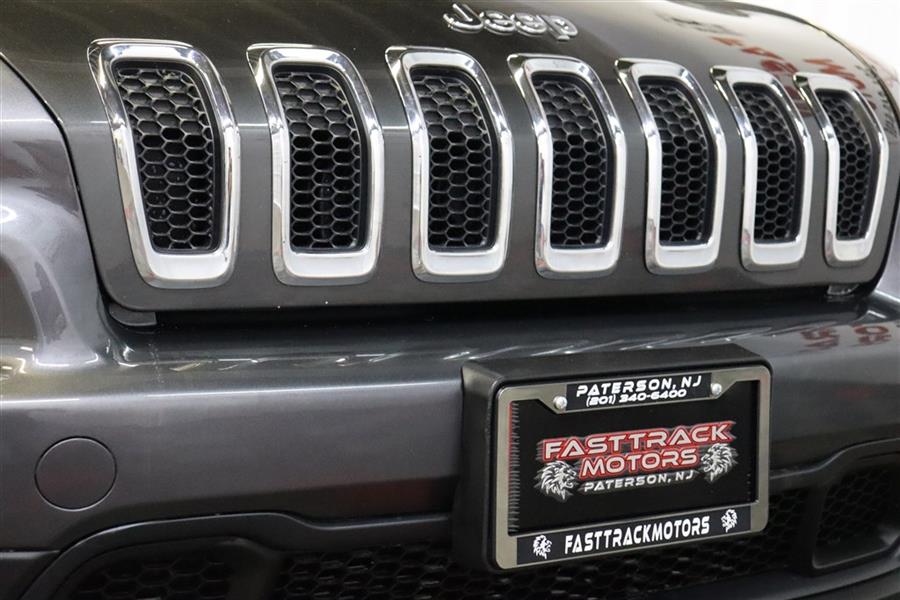 Used Jeep Cherokee LATITUDE 2014 | Fast Track Motors. Paterson, New Jersey Used Jeep Cherokee LATITUDE 2014 | Fast Track Motors. Paterson, New Jersey