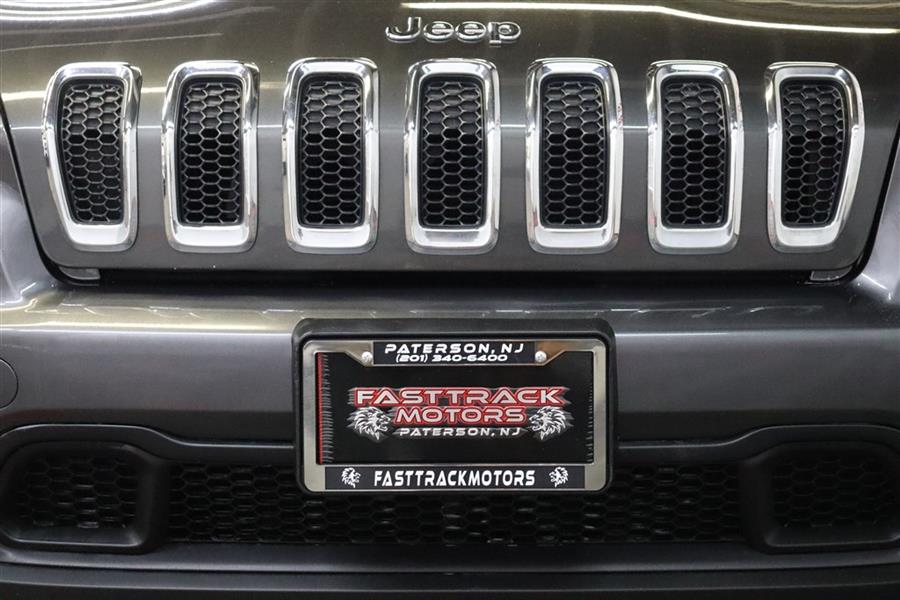 Used Jeep Cherokee LATITUDE 2014 | Fast Track Motors. Paterson, New Jersey Used Jeep Cherokee LATITUDE 2014 | Fast Track Motors. Paterson, New Jersey