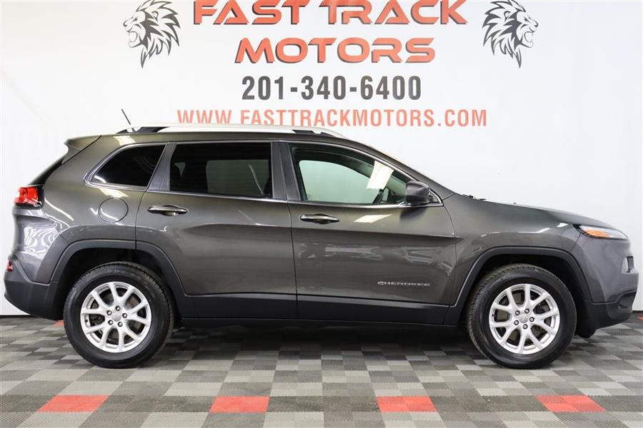 Used Jeep Cherokee LATITUDE 2014 | Fast Track Motors. Paterson, New Jersey Used Jeep Cherokee LATITUDE 2014 | Fast Track Motors. Paterson, New Jersey