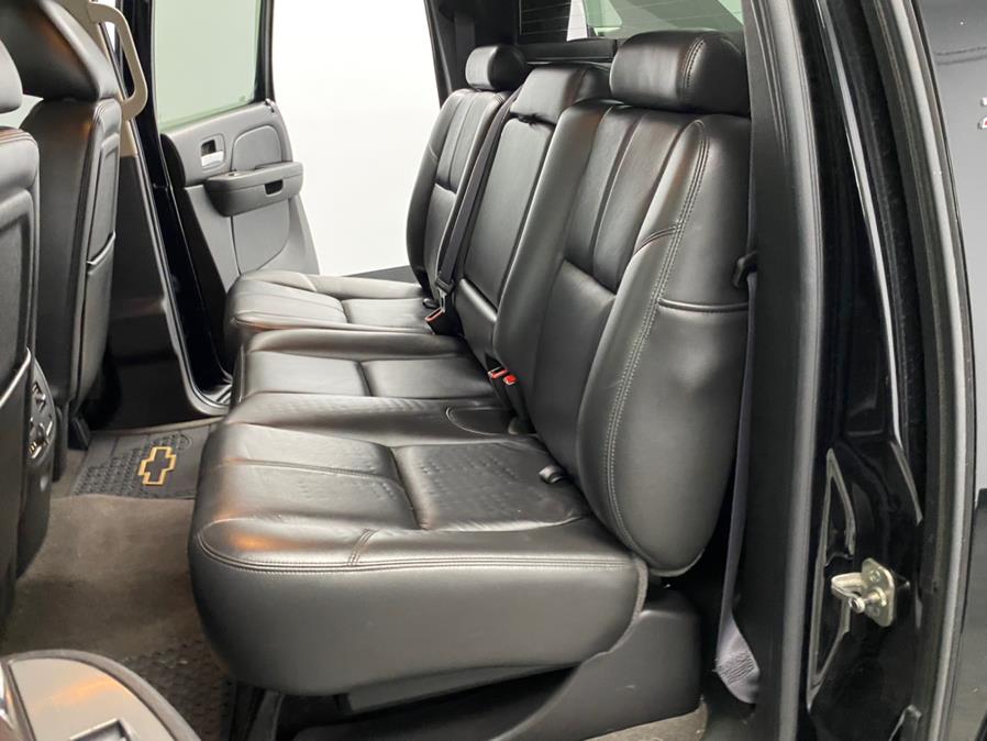 Used Chevrolet Avalanche 4WD Crew Cab 130" Z71 2011 | M Auto Group. Elizabeth, New Jersey Used Chevrolet Avalanche 4WD Crew Cab 130" Z71 2011 | M Auto Group. Elizabeth, New Jersey