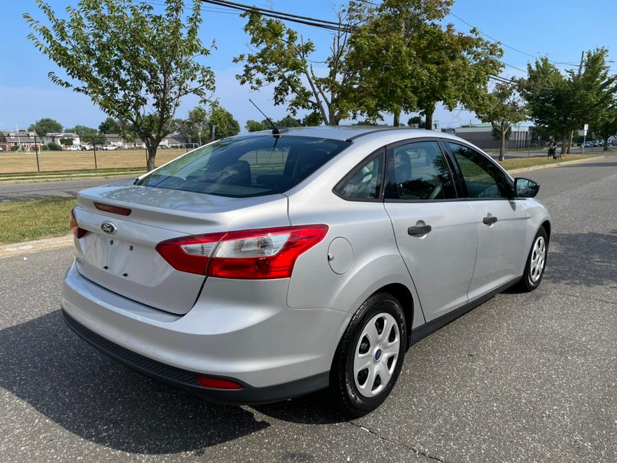 Used Ford Focus 4dr Sdn S 2013 | Great Deal Motors. Copiague, New York