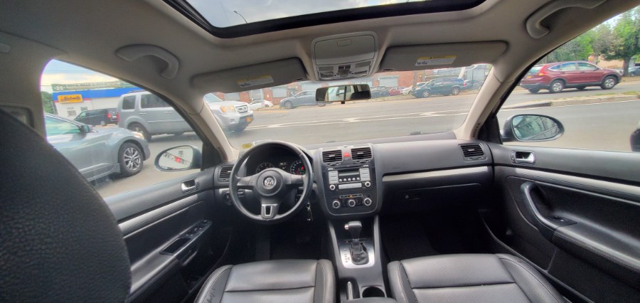 Used Volkswagen Jetta Sedan 4dr Auto SE PZEV *Ltd Avail* 2010 | Rubber Bros Auto World. Brooklyn, New York Used Volkswagen Jetta Sedan 4dr Auto SE PZEV *Ltd Avail* 2010 | Rubber Bros Auto World. Brooklyn, New York