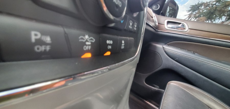 Used Jeep Grand Cherokee 4WD 4dr Overland 2014 | Rubber Bros Auto World. Brooklyn, New York Used Jeep Grand Cherokee 4WD 4dr Overland 2014 | Rubber Bros Auto World. Brooklyn, New York