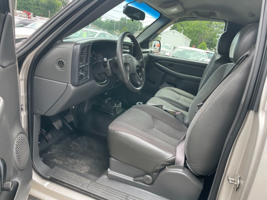 Used Chevrolet Silverado 1500 Reg Cab 119.0" WB 2005 | CT Car Co LLC. East Windsor, Connecticut Used Chevrolet Silverado 1500 Reg Cab 119.0" WB 2005 | CT Car Co LLC. East Windsor, Connecticut
