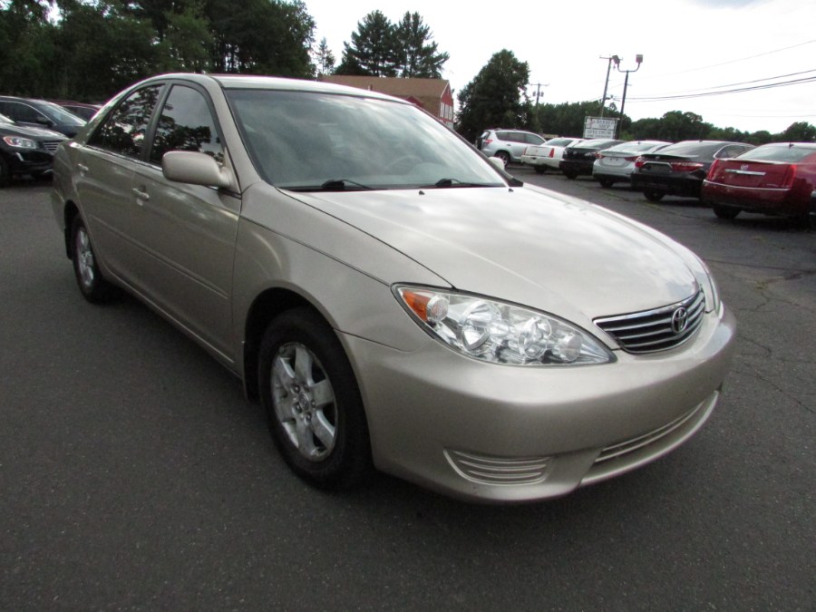 2005 Toyota Camry 4dr Sdn LE Auto, available for sale in East Windsor, Connecticut | United Auto Sales of E Windsor, Inc. East Windsor, Connecticut 2005 Toyota Camry 4dr Sdn LE Auto, available for sale in East Windsor, Connecticut | United Auto Sales of E Windsor, Inc. East Windsor, Connecticut