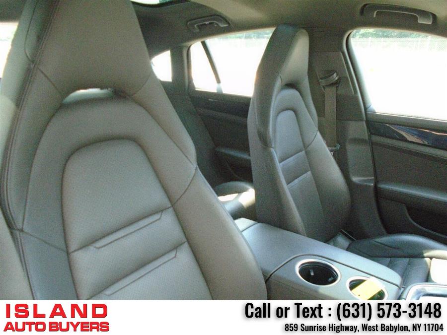 Used Porsche Panamera 4 AWD 4dr Sedan 2017 | Island Auto Buyers. West Babylon, New York Used Porsche Panamera 4 AWD 4dr Sedan 2017 | Island Auto Buyers. West Babylon, New York