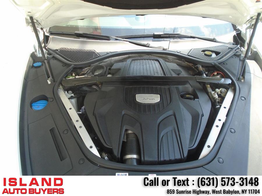 Used Porsche Panamera 4 AWD 4dr Sedan 2017 | Island Auto Buyers. West Babylon, New York Used Porsche Panamera 4 AWD 4dr Sedan 2017 | Island Auto Buyers. West Babylon, New York