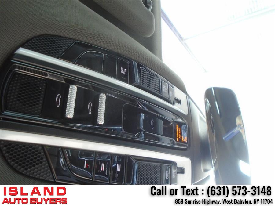 Used Porsche Panamera 4 AWD 4dr Sedan 2017 | Island Auto Buyers. West Babylon, New York Used Porsche Panamera 4 AWD 4dr Sedan 2017 | Island Auto Buyers. West Babylon, New York