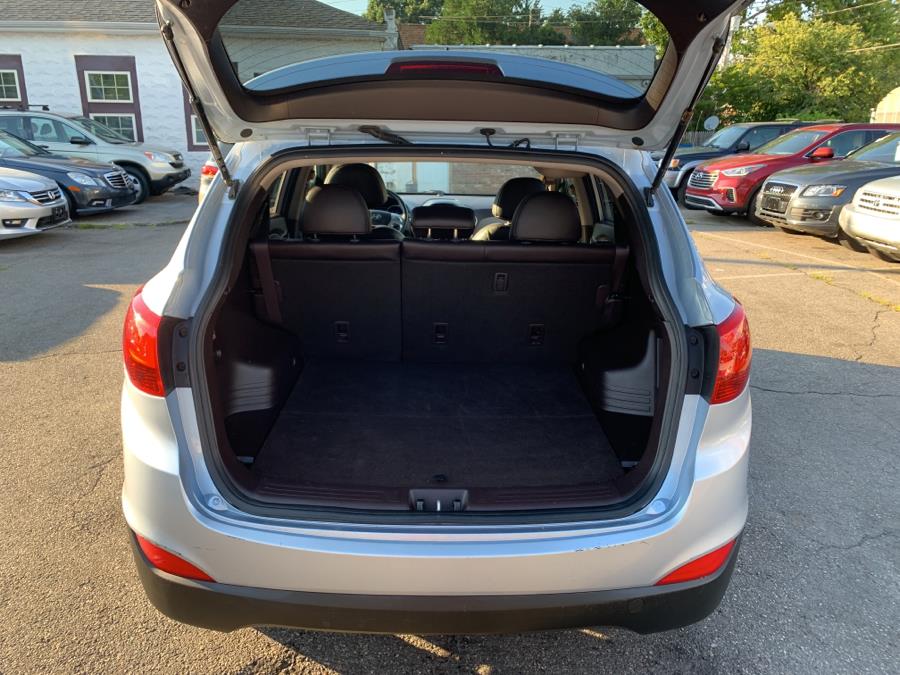 Used Hyundai Tucson AWD 4dr Auto GLS 2012 | Absolute Motors Inc. Springfield, Massachusetts Used Hyundai Tucson AWD 4dr Auto GLS 2012 | Absolute Motors Inc. Springfield, Massachusetts