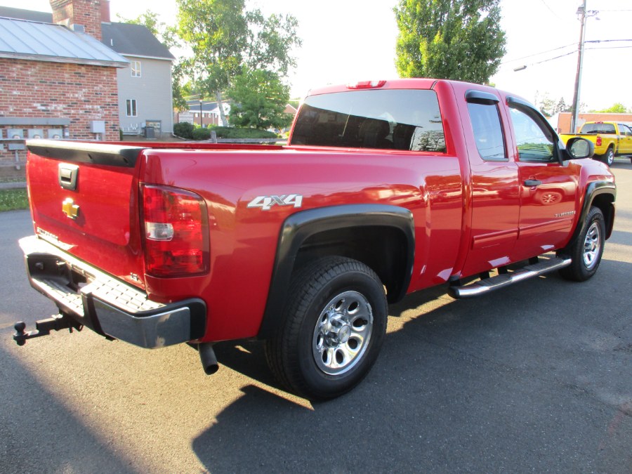 2009 Chevrolet Silverado 1500 4WD Ext Cab 143.5" LS, available for sale in Suffield, Connecticut | Suffield Auto LLC. Suffield, Connecticut 2009 Chevrolet Silverado 1500 4WD Ext Cab 143.5" LS, available for sale in Suffield, Connecticut | Suffield Auto LLC. Suffield, Connecticut