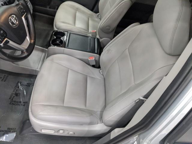 Used Toyota Sienna XLE w/ rearCam 2020 | Car Revolution. Maple Shade, New Jersey Used Toyota Sienna XLE w/ rearCam 2020 | Car Revolution. Maple Shade, New Jersey