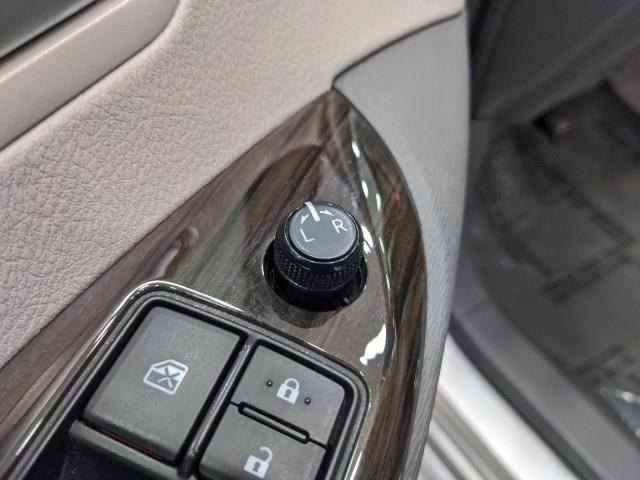 Used Toyota Sienna XLE w/ rearCam 2020 | Car Revolution. Maple Shade, New Jersey Used Toyota Sienna XLE w/ rearCam 2020 | Car Revolution. Maple Shade, New Jersey
