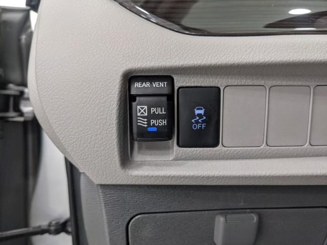 Used Toyota Sienna XLE w/ rearCam 2020 | Car Revolution. Maple Shade, New Jersey Used Toyota Sienna XLE w/ rearCam 2020 | Car Revolution. Maple Shade, New Jersey