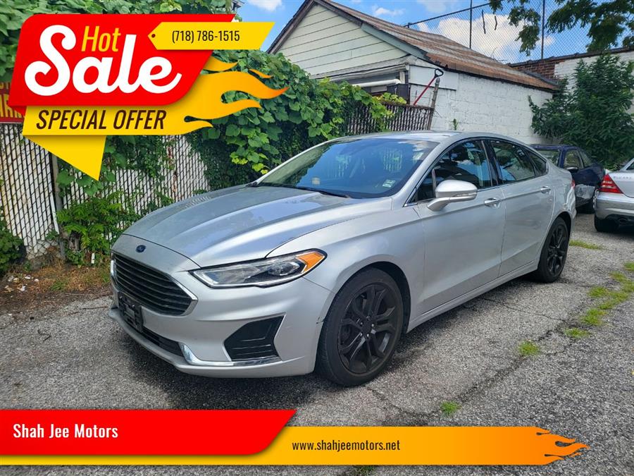 The 2019 Ford Fusion SEL 4dr Sedan photos